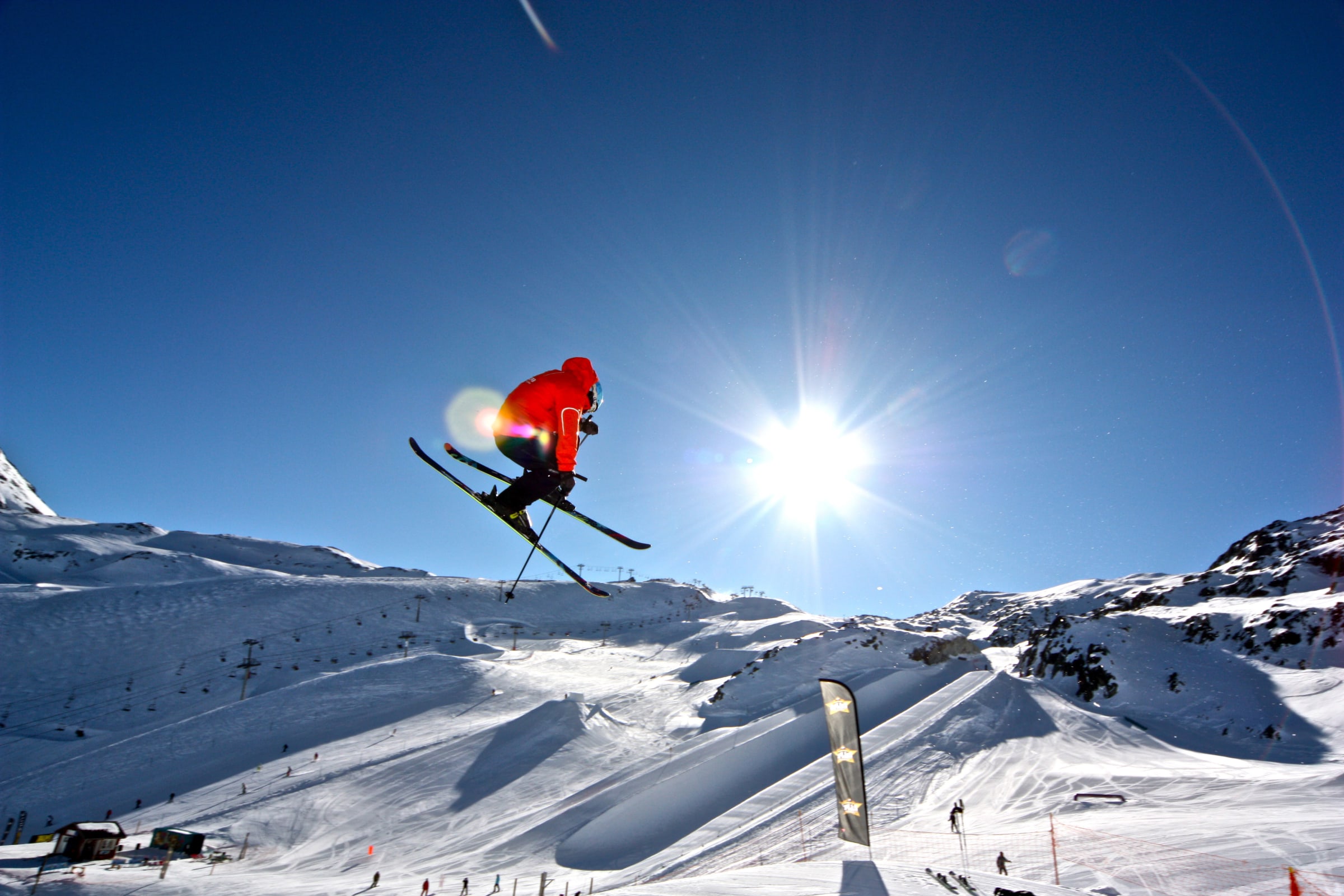 Freestyle ski eller snowboard for øvede – relateret UCPA rejse