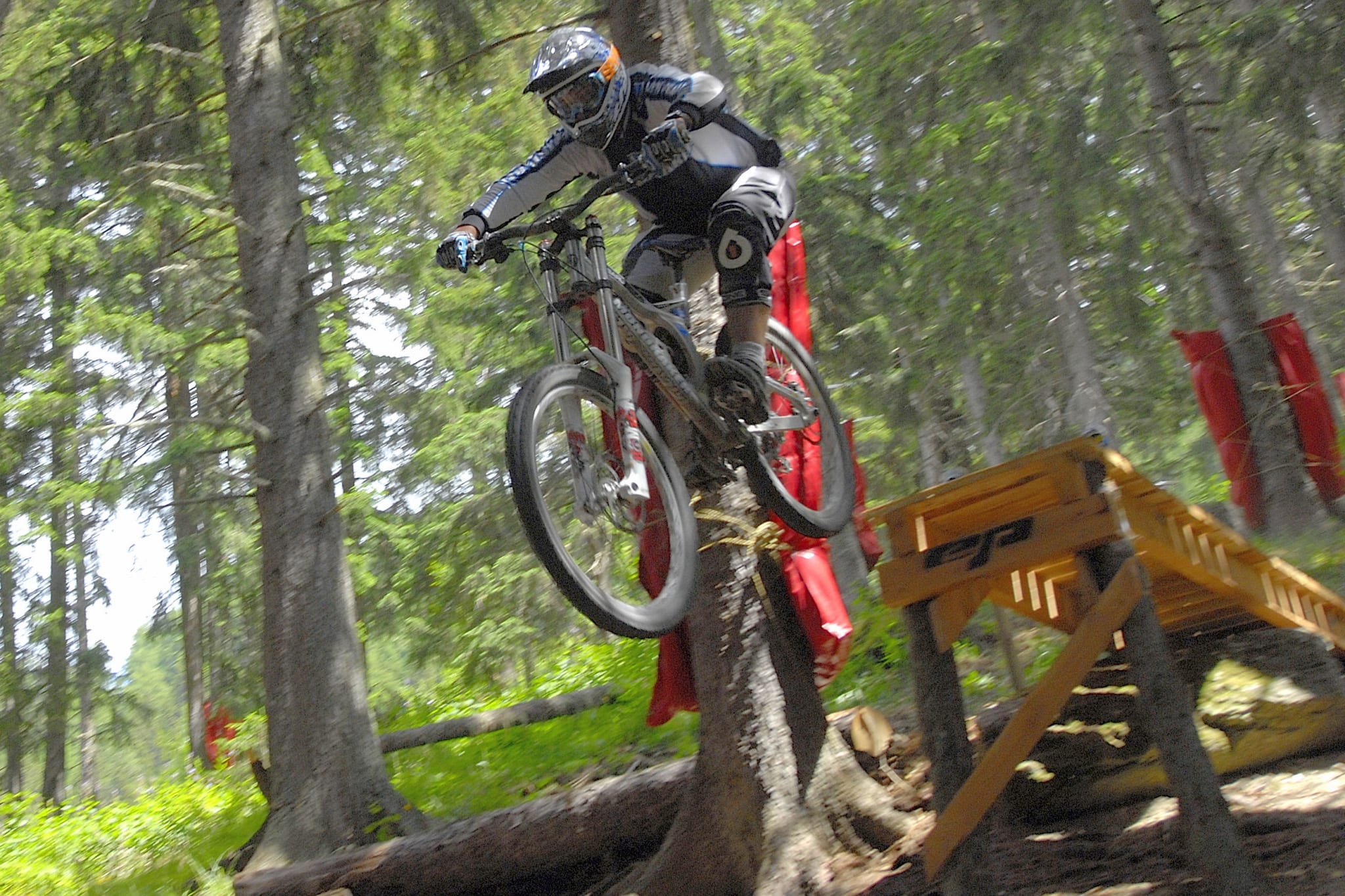 Mountainbike downhill for begyndere - Happy Summer – relateret UCPA rejse