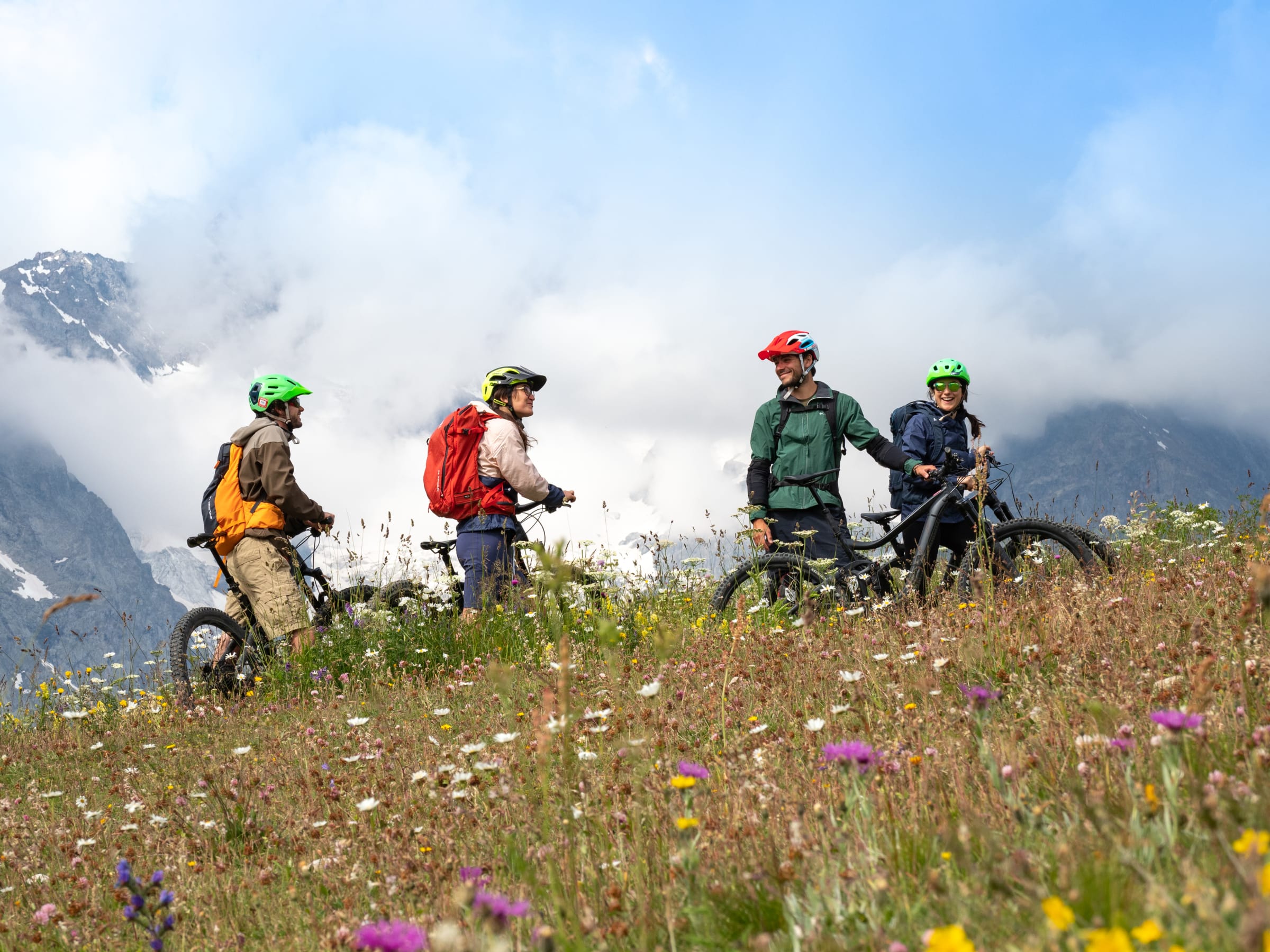 Fire dages Break Serre Che Enduro MTB Expert – relateret UCPA rejse