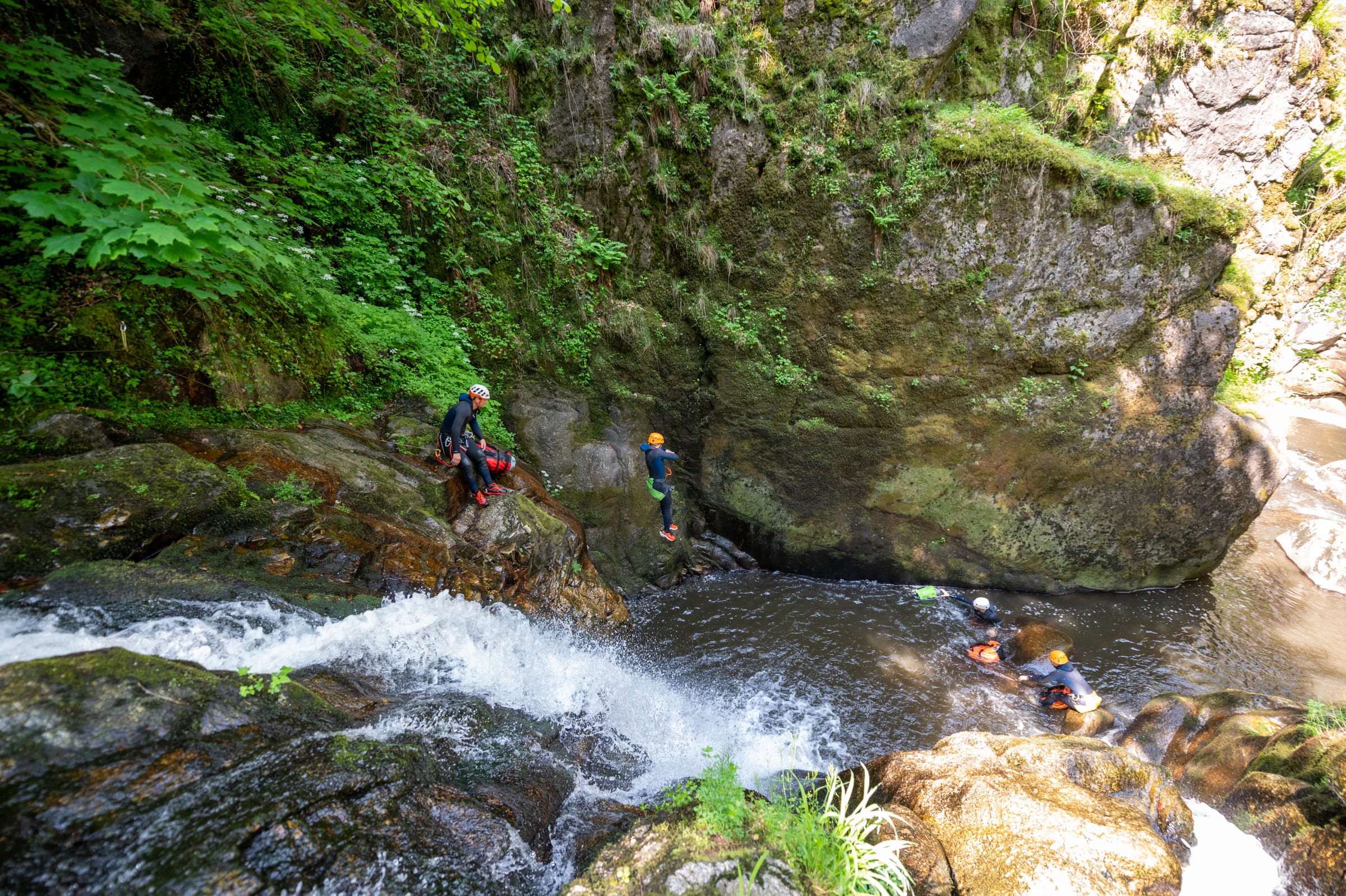 Rafting og multisport i strømfyldt vand — billede 1