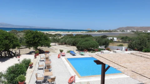 UCPA Naxos: Bo på The Romanzza ved Glyfada Strand — billede 1